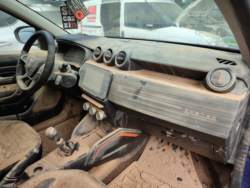 dacia duster (hm_) del año 2022