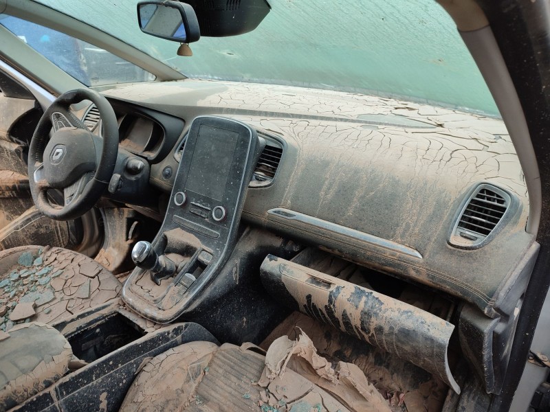 Recambio de salpicadero para renault megane iv hatchback (b9a/m/n_) 1.2 tce 130 (b9mr) referencia OEM IAM   