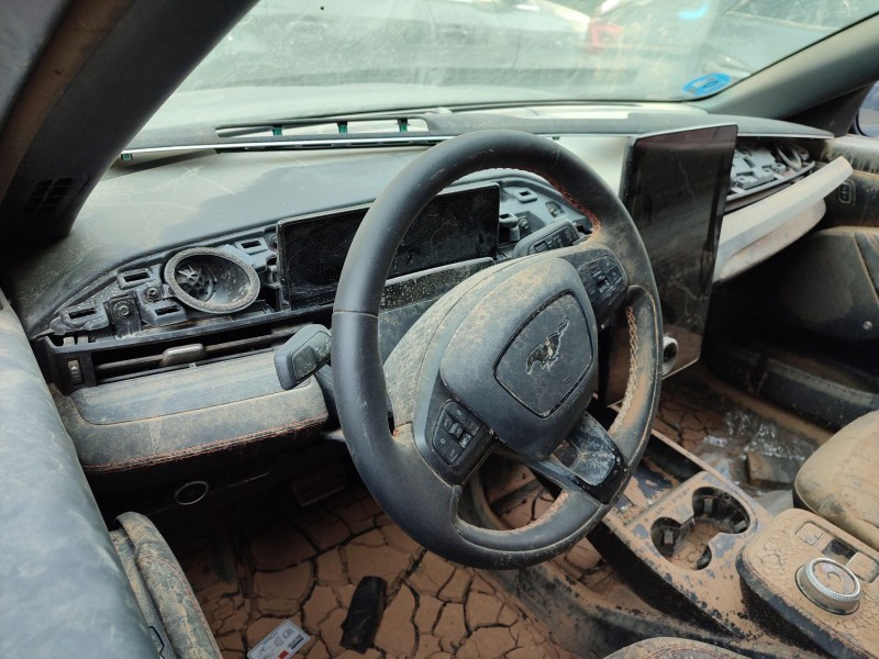 ford mustang mach-e (cgw) del año 2024