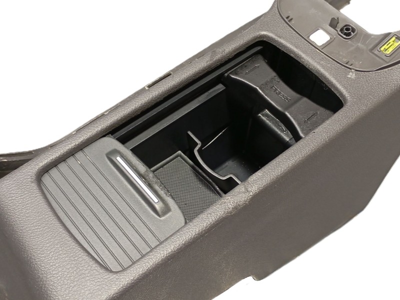 Recambio de apoyabrazos central para ford focus iv (hn) 1.0 ecoboost referencia OEM IAM 1948012 F1EBA045M65JF35B8 