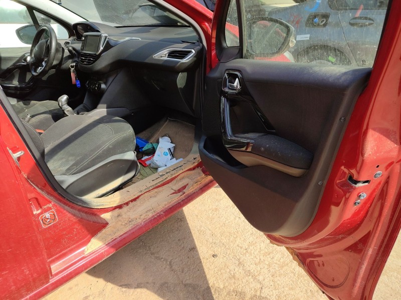 peugeot 208 i (ca_, cc_) del año 2017