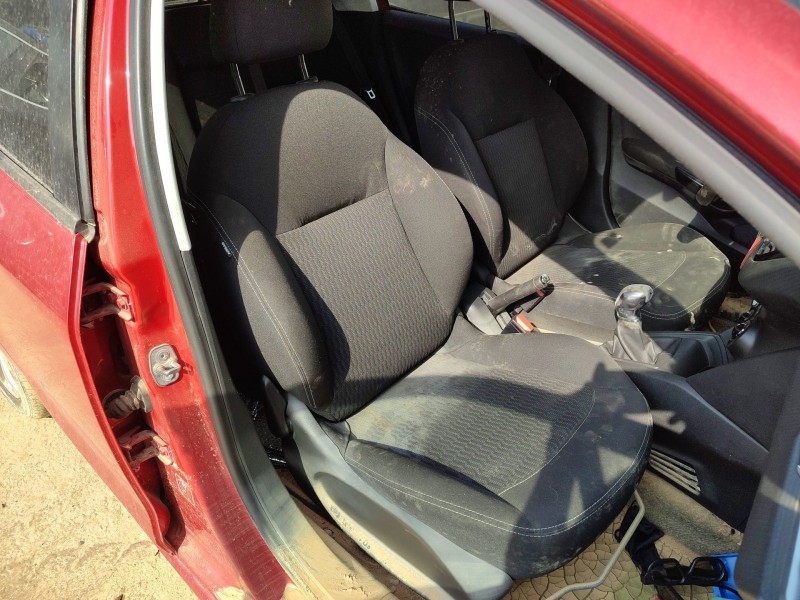 peugeot 208 i (ca_, cc_) del año 2017