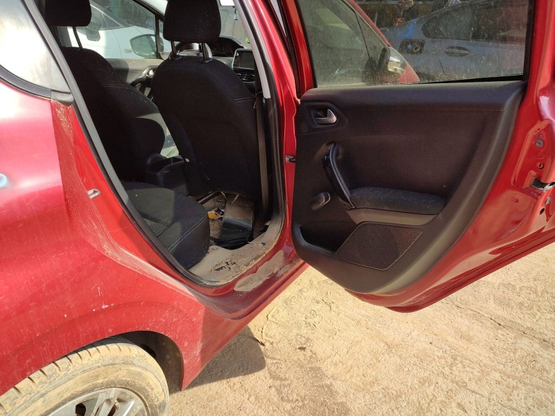 peugeot 208 i (ca_, cc_) del año 2017