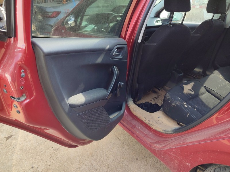 peugeot 208 i (ca_, cc_) del año 2017