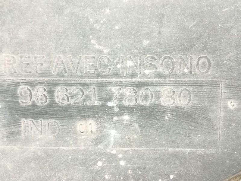 Recambio de paso de rueda delantero derecho para peugeot 206 hatchback (2a/c) 1.6 hdi 110 referencia OEM IAM 7136J6 9662178080 