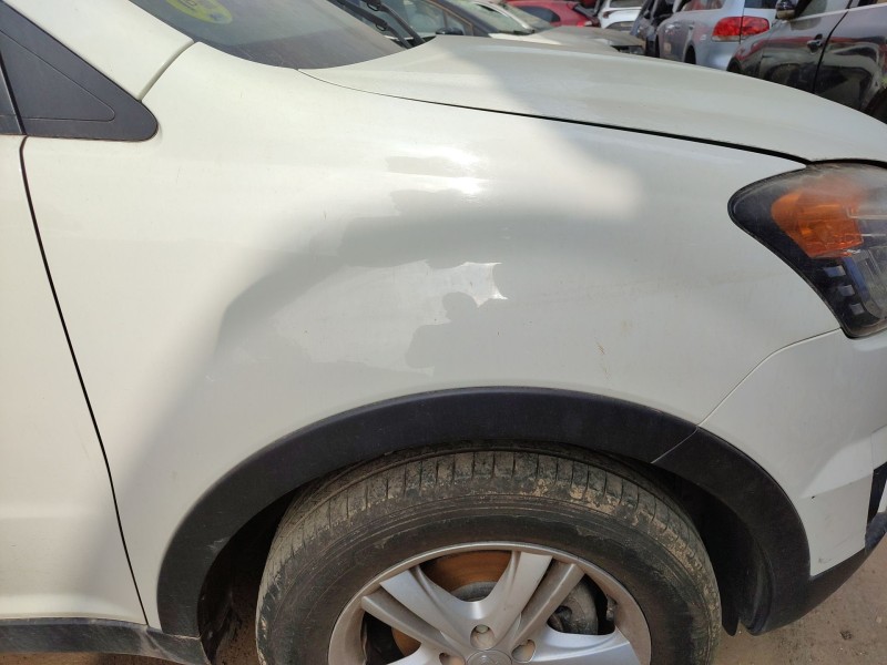 Recambio de aleta delantera derecha para ssangyong korando (ck) 2.0 e-xdi referencia OEM IAM   