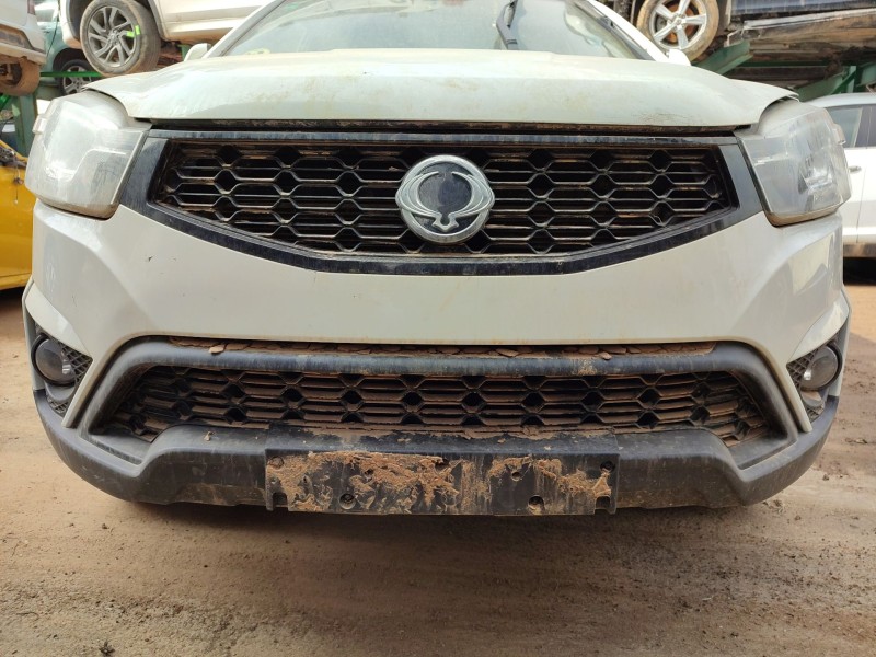 Recambio de paragolpes delantero para ssangyong korando (ck) 2.0 e-xdi referencia OEM IAM   
