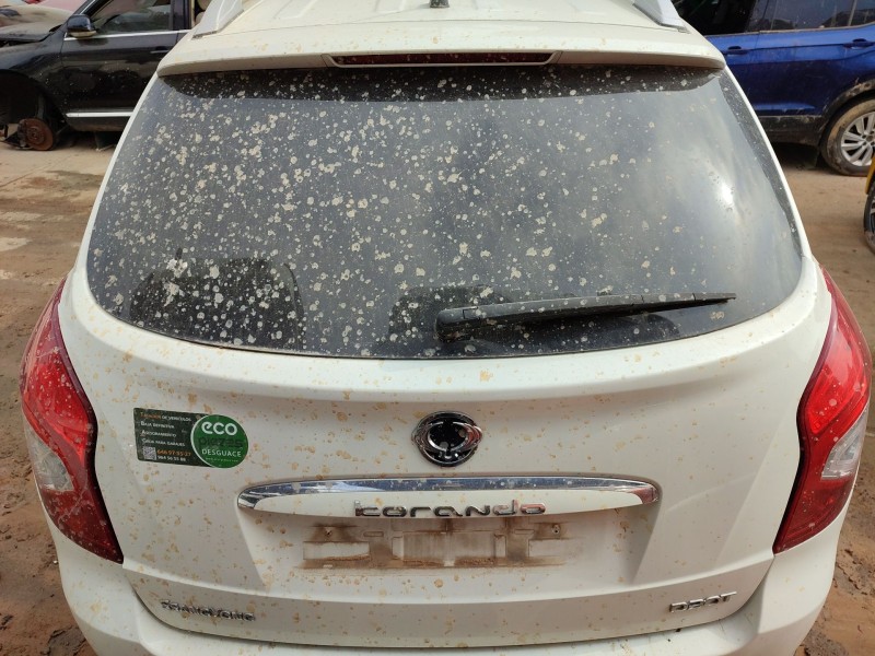 Recambio de porton trasero para ssangyong korando (ck) 2.0 e-xdi referencia OEM IAM   