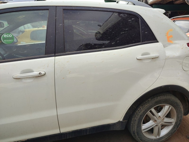 Recambio de puerta trasera izquierda para ssangyong korando (ck) 2.0 e-xdi referencia OEM IAM   