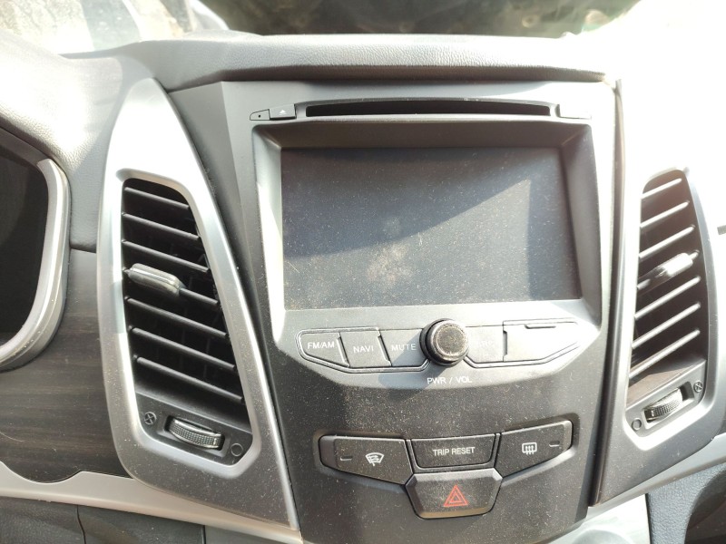Recambio de sistema audio / radio cd para ssangyong korando (ck) 2.0 e-xdi referencia OEM IAM   