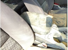 Recambio de apoyabrazos central para ssangyong korando (ck) 2.0 e-xdi referencia OEM IAM   