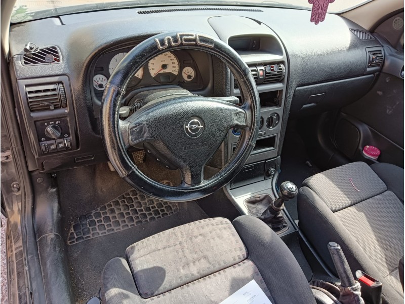 opel astra g hatchback (t98) del año 2001