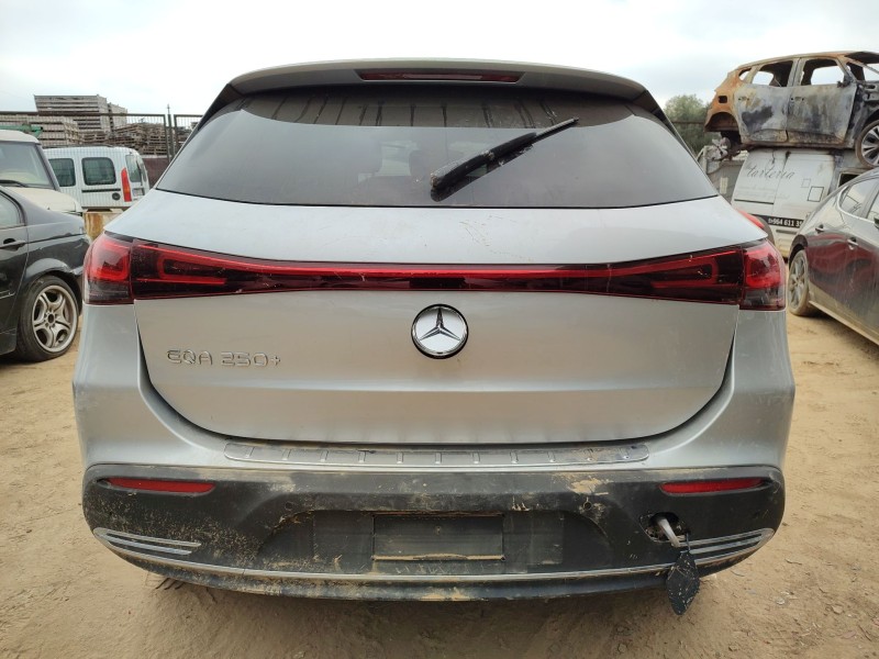 mercedes-benz eqa (h243) del año 2023