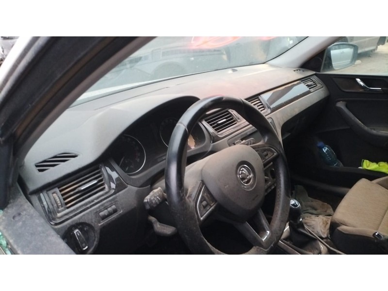 skoda rapid spaceback (nh1) del año 2016