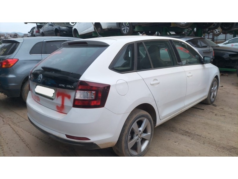 skoda rapid spaceback (nh1) del año 2016