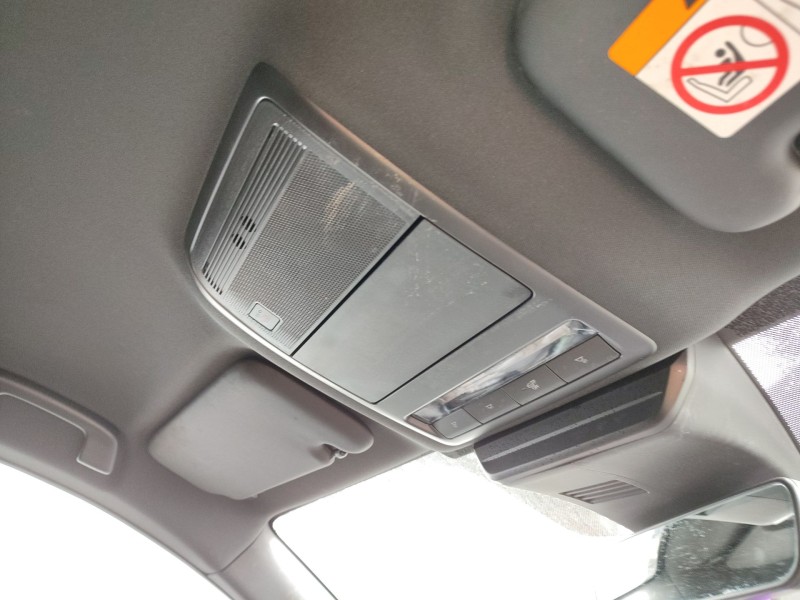 Recambio de luz interior para mazda 3 sedán (bp_) 2.0 skyactiv-g m hybrid referencia OEM IAM   