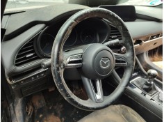 Recambio de volante para mazda 3 sedán (bp_) 2.0 skyactiv-g m hybrid referencia OEM IAM   