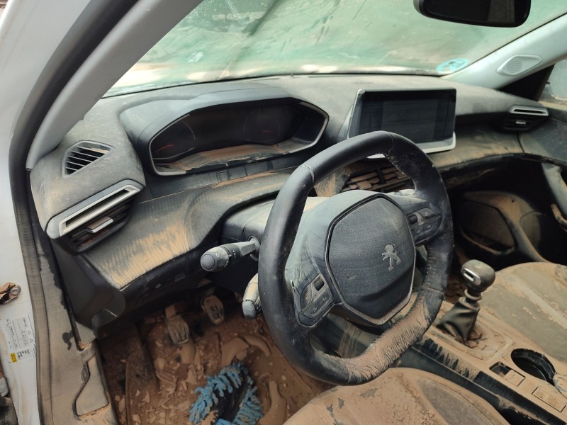 peugeot 2008 ii (ud_, us_, uy_, uj_, ur_, uc_) del año 2022