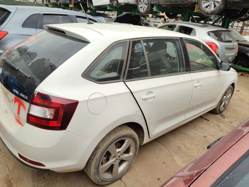 skoda rapid spaceback (nh1) del año 2016