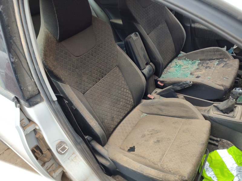 skoda rapid spaceback (nh1) del año 2016