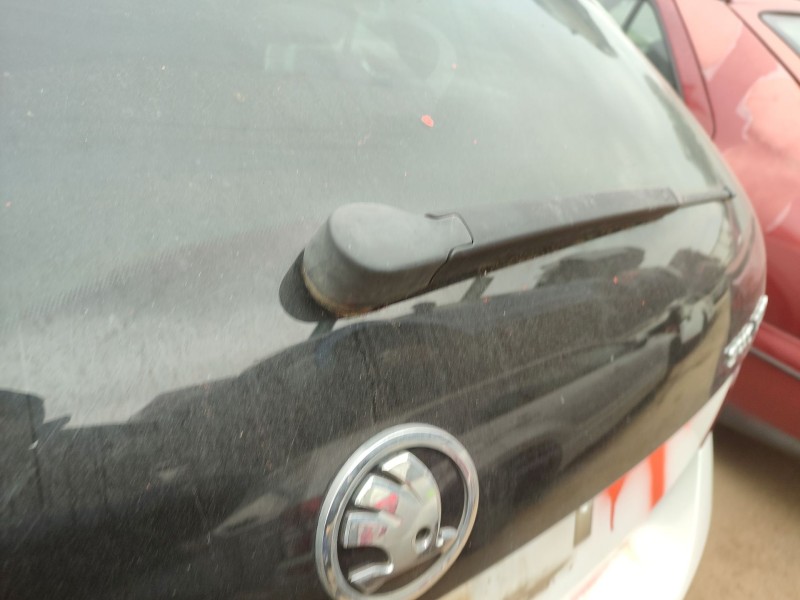 Recambio de motor limpia trasero para skoda rapid spaceback (nh1) 1.6 tdi referencia OEM IAM   