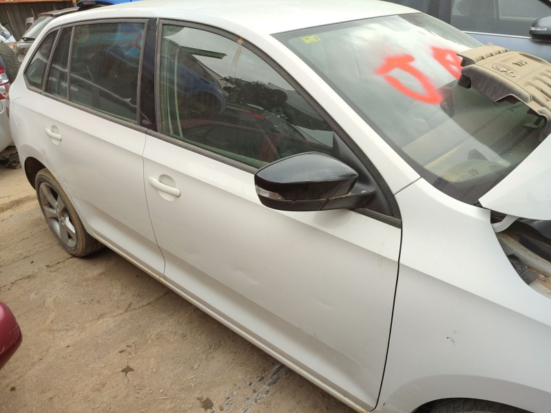 Recambio de puerta delantera derecha para skoda rapid spaceback (nh1) 1.6 tdi referencia OEM IAM   