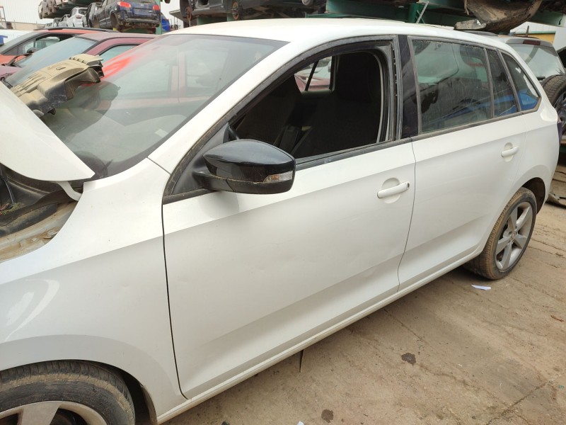 Recambio de puerta delantera izquierda para skoda rapid spaceback (nh1) 1.6 tdi referencia OEM IAM   
