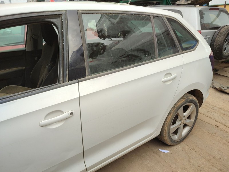 Recambio de puerta trasera izquierda para skoda rapid spaceback (nh1) 1.6 tdi referencia OEM IAM   