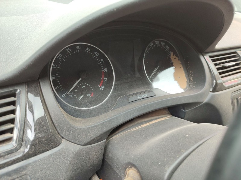 Recambio de cuadro instrumentos para skoda rapid spaceback (nh1) 1.6 tdi referencia OEM IAM   