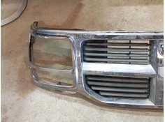 Recambio de rejilla delantera para dodge nitro 2.8 crd 4wd referencia OEM IAM    2