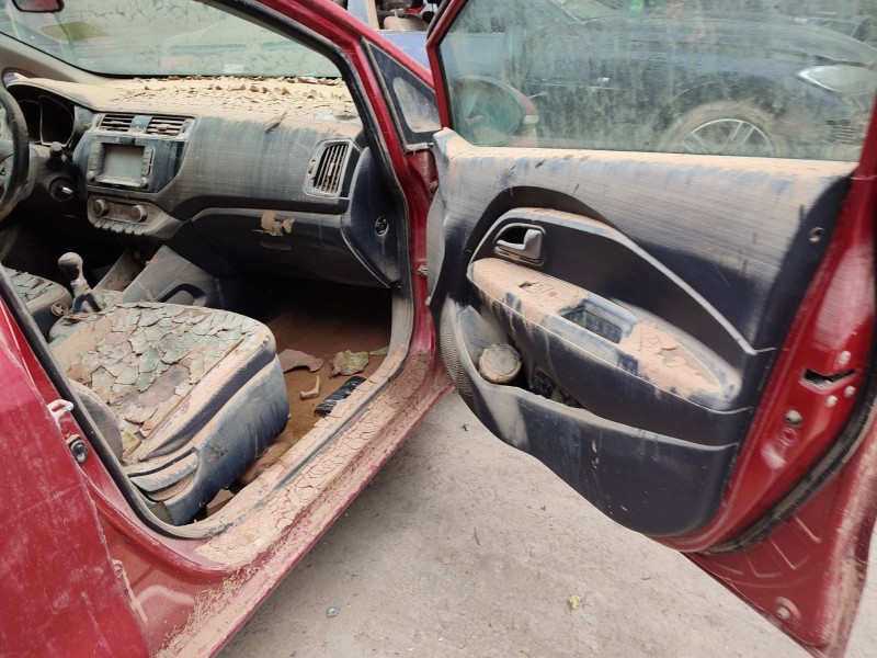 kia rio iii (ub) del año 2015