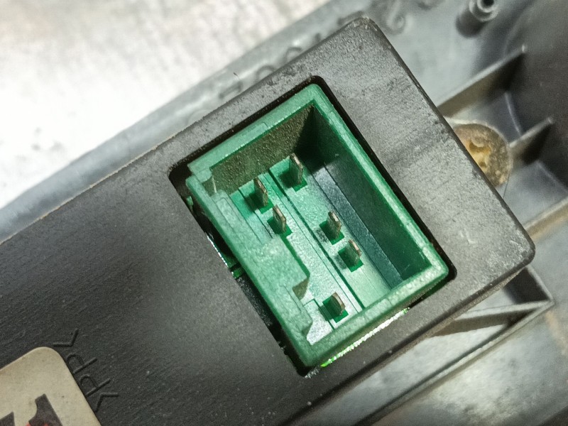 Recambio de mando elevalunas delantero derecho para mitsubishi colt v (cj_, cp_) 1600 (cj4a) referencia OEM IAM   