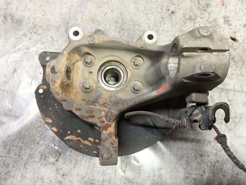 Recambio de mangueta delantera derecha para renault scénic iv (j9_) 1.5 dci 110 referencia OEM IAM 400103354R  