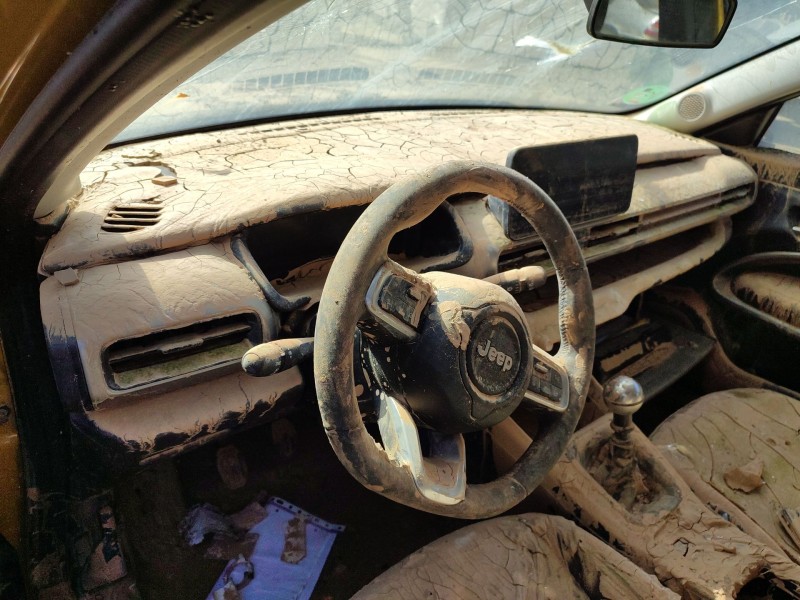 jeep avenger (j2) del año 2024