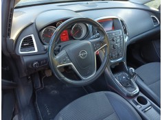 opel astra j sedán del año 2014 2