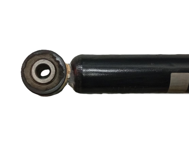 Recambio de amortiguador trasero izquierdo para dacia sandero ii 1.2 referencia OEM IAM   