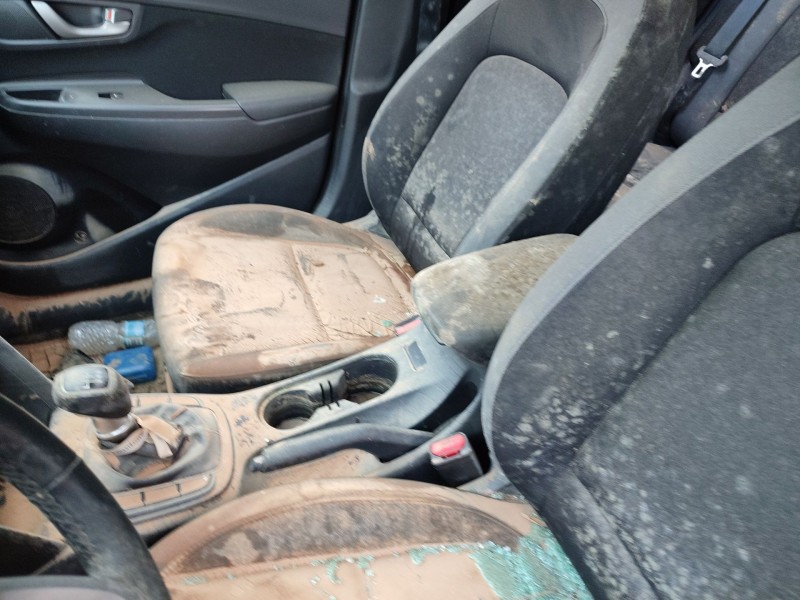 Recambio de apoyabrazos central para hyundai kona (os, ose, osi) 1.0 t-gdi referencia OEM IAM   