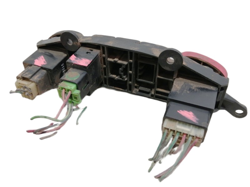 Recambio de warning para hyundai h 1 h 1 furg.caja cerr.c. puerta referencia OEM IAM 937904A400 864W0171 