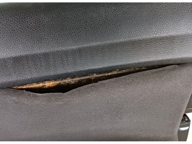 Recambio de puerta delantera derecha para volkswagen polo iv (9n_, 9a_) 1.4 tdi referencia OEM IAM   