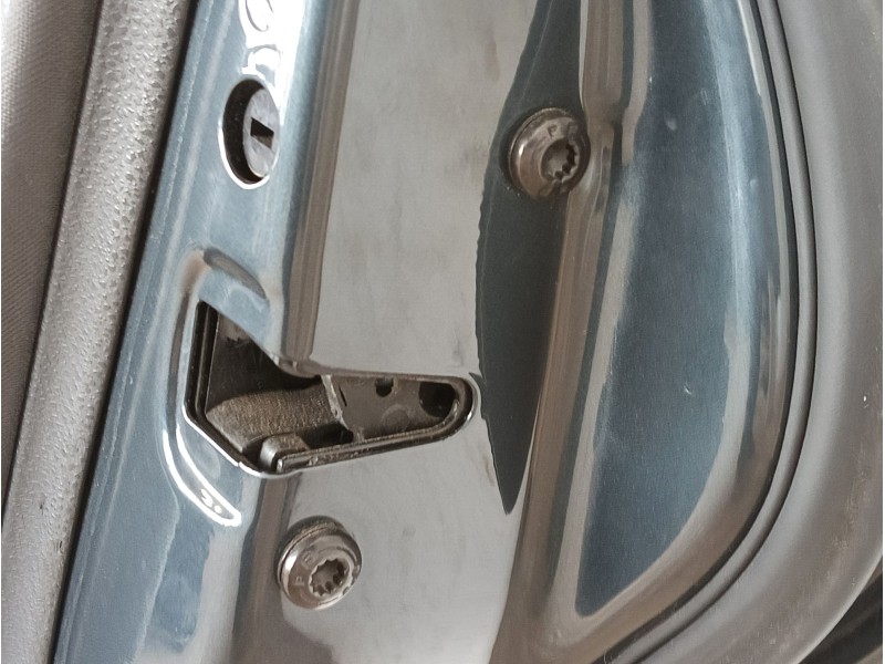 Recambio de puerta trasera derecha para volkswagen polo iv (9n_, 9a_) 1.4 tdi referencia OEM IAM   