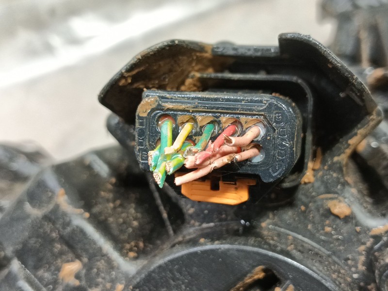 Recambio de faro derecho para citroën c4 iii (ba_, bb_, bc_) 1.5 bluehdi 130 (bbyhzb) referencia OEM IAM 9830649280  