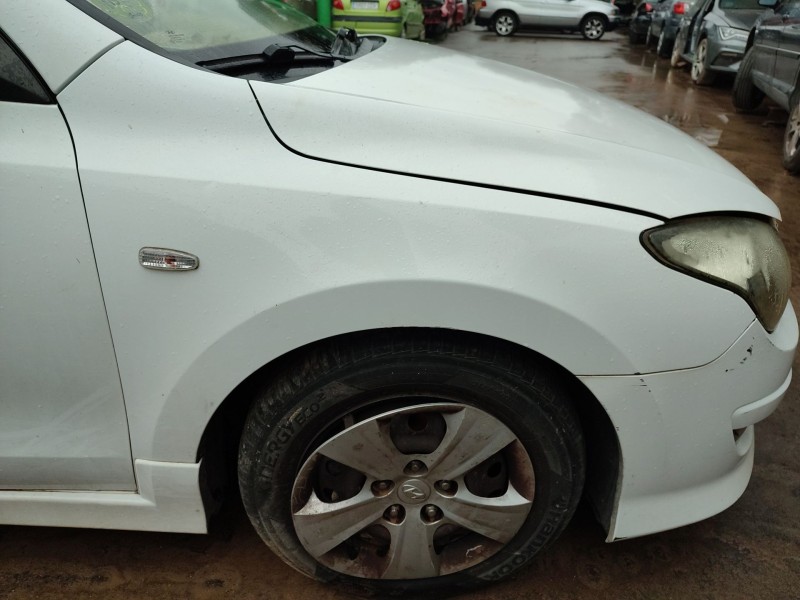 Recambio de aleta delantera derecha para hyundai i30 (fd) 1.6 crdi referencia OEM IAM   