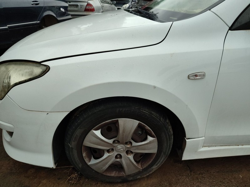 Recambio de aleta delantera izquierda para hyundai i30 (fd) 1.6 crdi referencia OEM IAM   