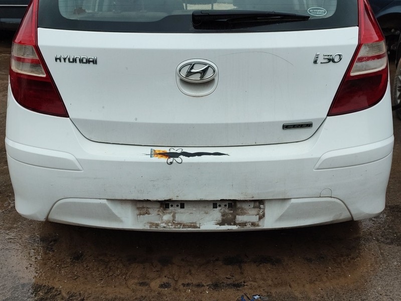 Recambio de paragolpes trasero para hyundai i30 (fd) 1.6 crdi referencia OEM IAM   