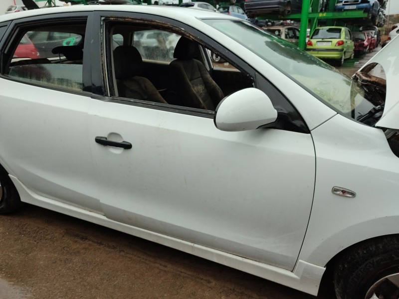 Recambio de puerta delantera derecha para hyundai i30 (fd) 1.6 crdi referencia OEM IAM   