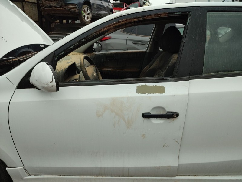 Recambio de puerta delantera izquierda para hyundai i30 (fd) 1.6 crdi referencia OEM IAM   