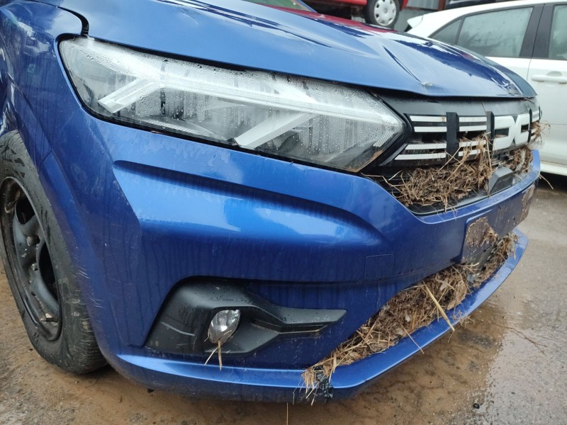 Recambio de paragolpes delantero para dacia sandero iii 1.0 tce 90 referencia OEM IAM   