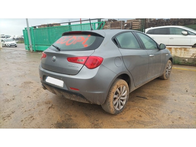 alfa romeo giulietta (940_) del año 2018