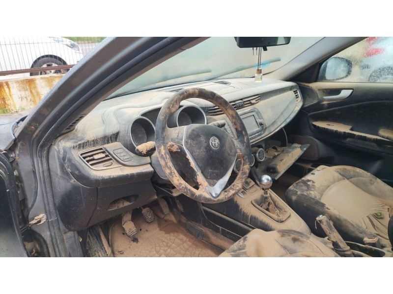 alfa romeo giulietta (940_) del año 2018