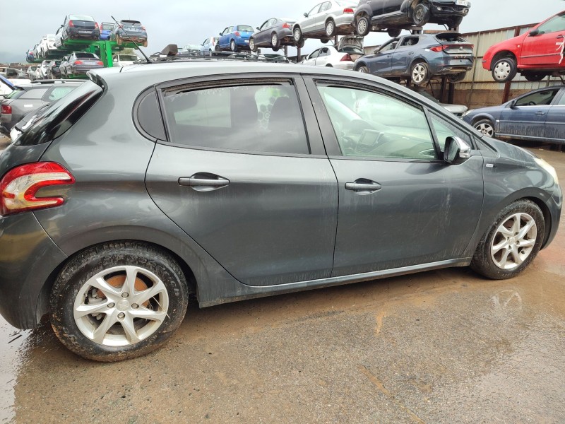 peugeot 208 i (ca_, cc_) del año 2014